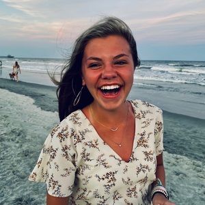 Meet your Posher, Ellen